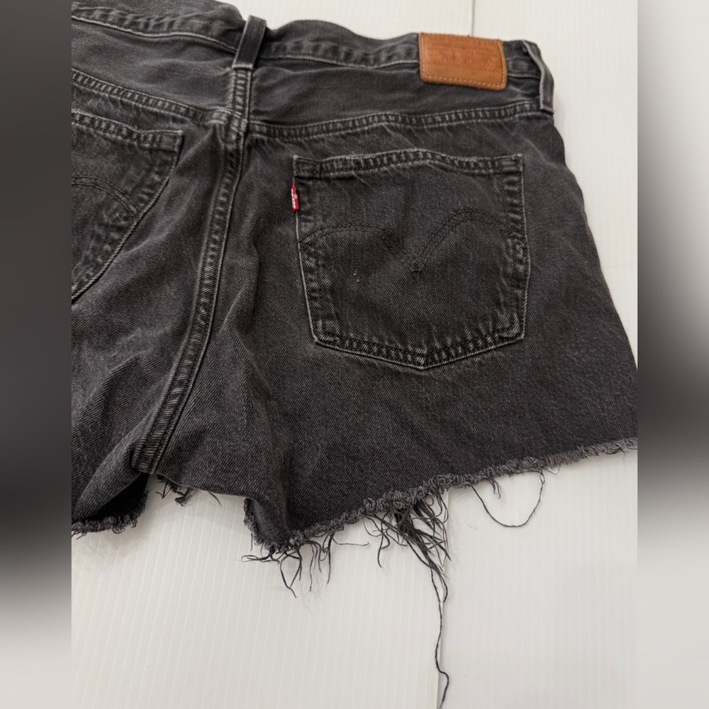 Levi's Premium 501 Original Fit High Waist Jean Shorts - 32 - Picture 5 of 12